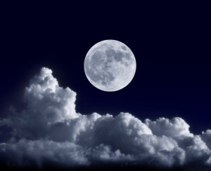 fotolia_42638075_full-moon2